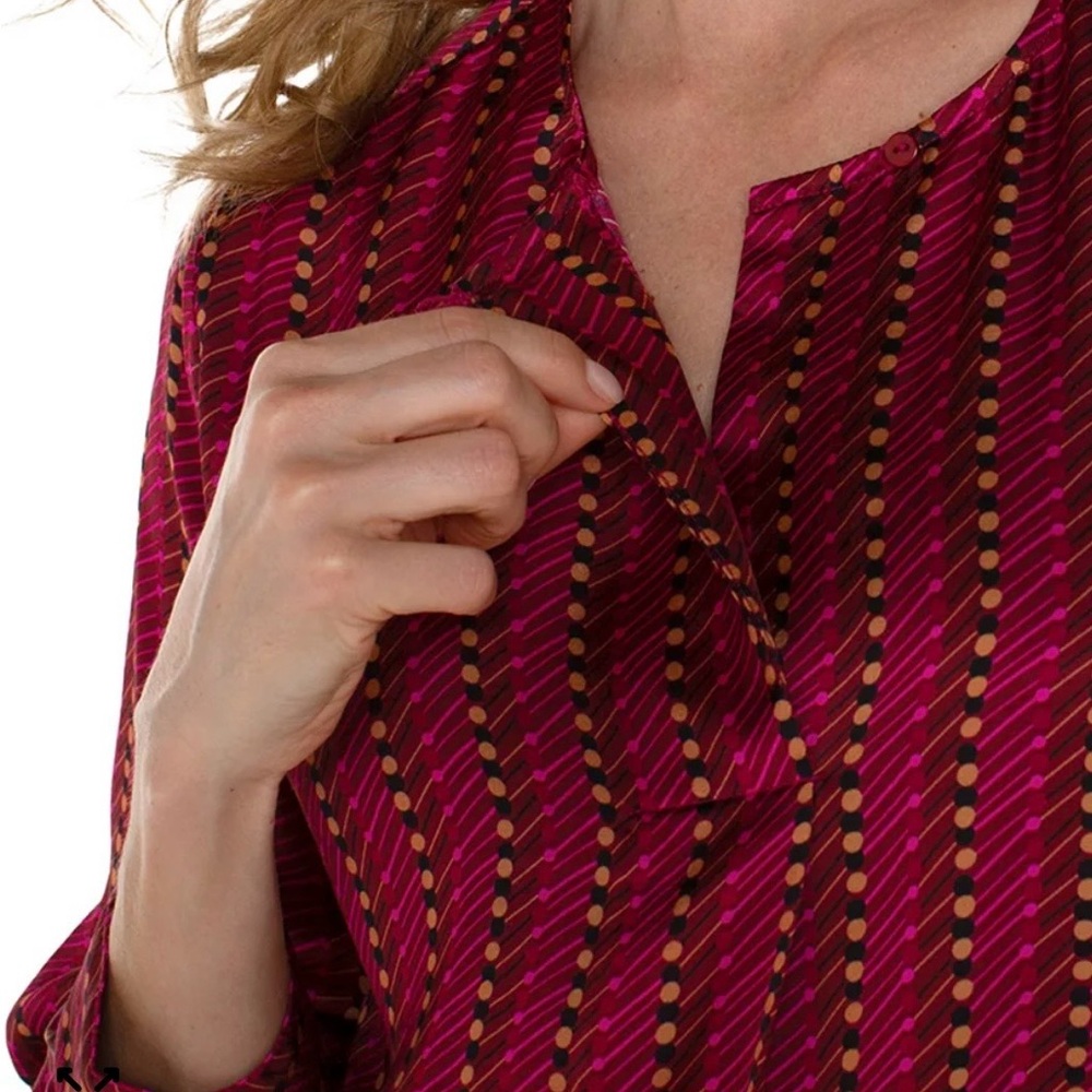 NWT Liverpool ruby dotted popover top